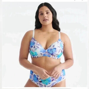 Knix Wing Woman Contour Floral Painted Bloom  Size 4